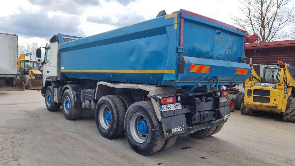 Volvo FMX 500 8×4, самосвалы