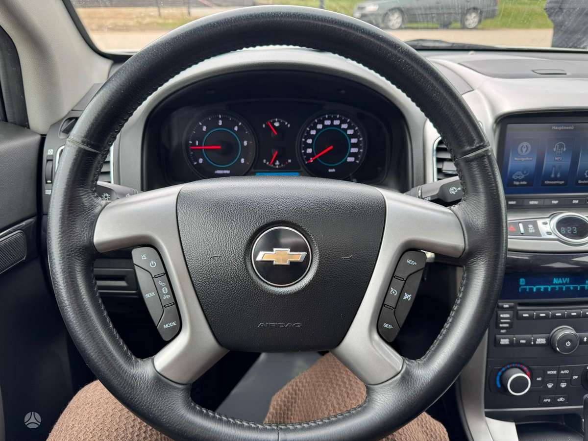 Chevrolet Captiva, 2.2 l., Внедорожник / Кроссовер