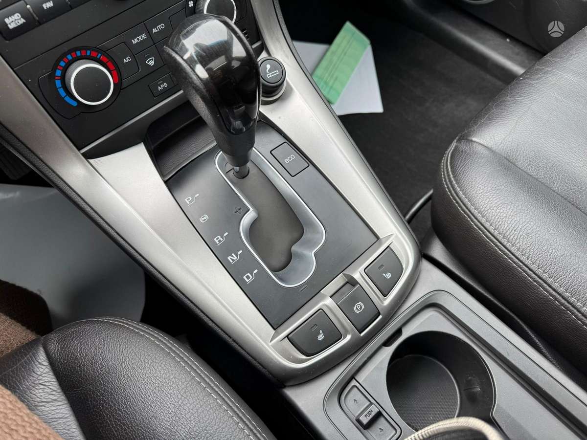 Chevrolet Captiva, 2.2 l., Внедорожник / Кроссовер