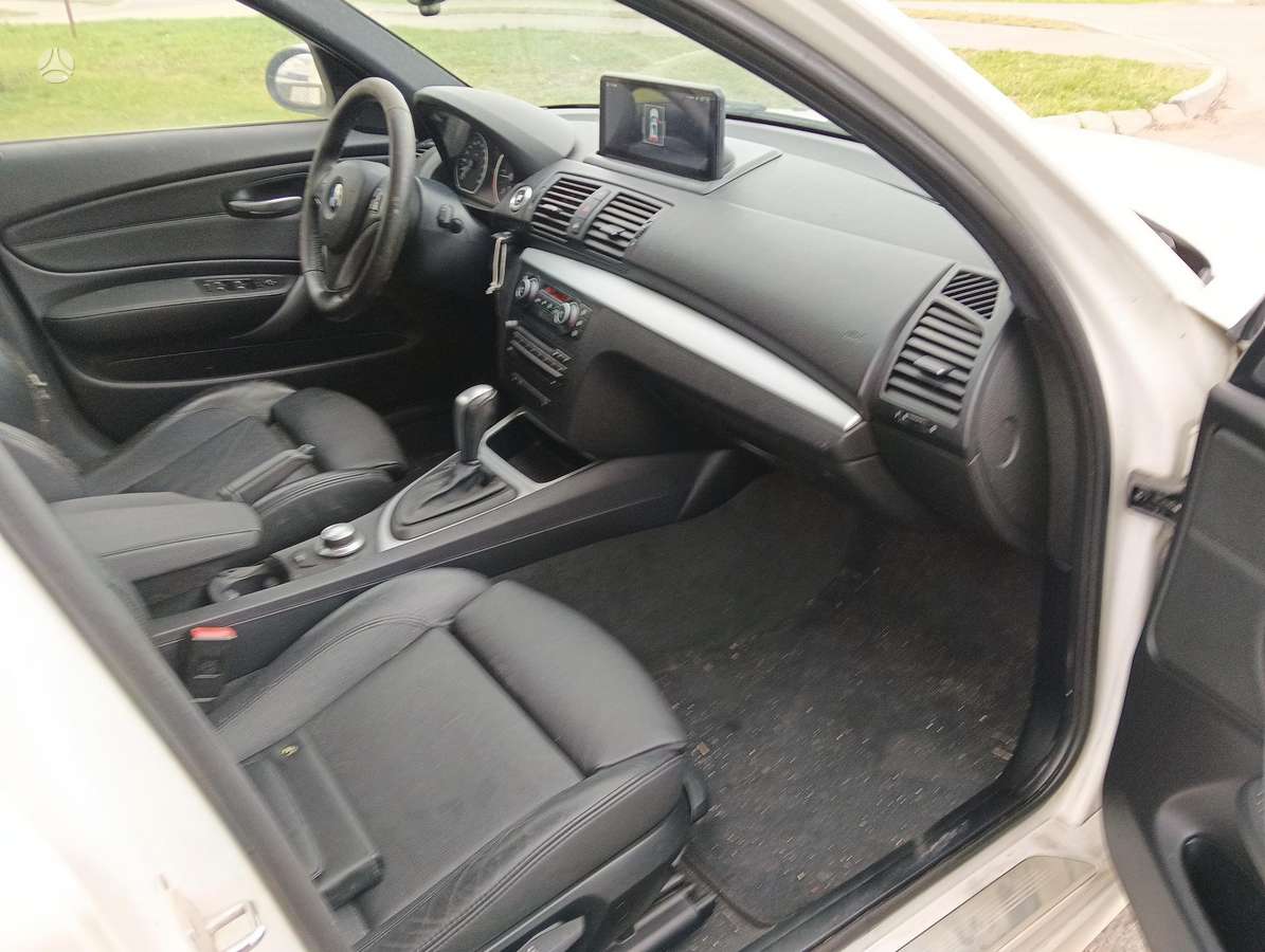 BMW 118, 2.0 l., hatchback