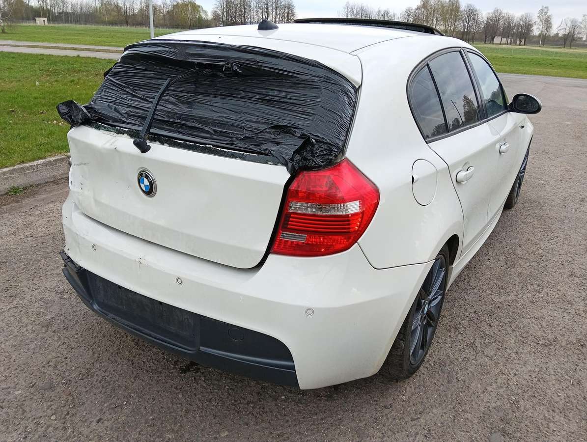 BMW 118, 2.0 l., hatchback