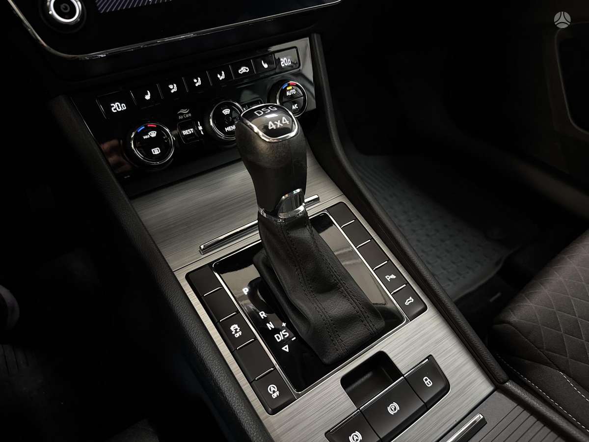 Skoda Superb, 2.0 l., Хэтчбек
