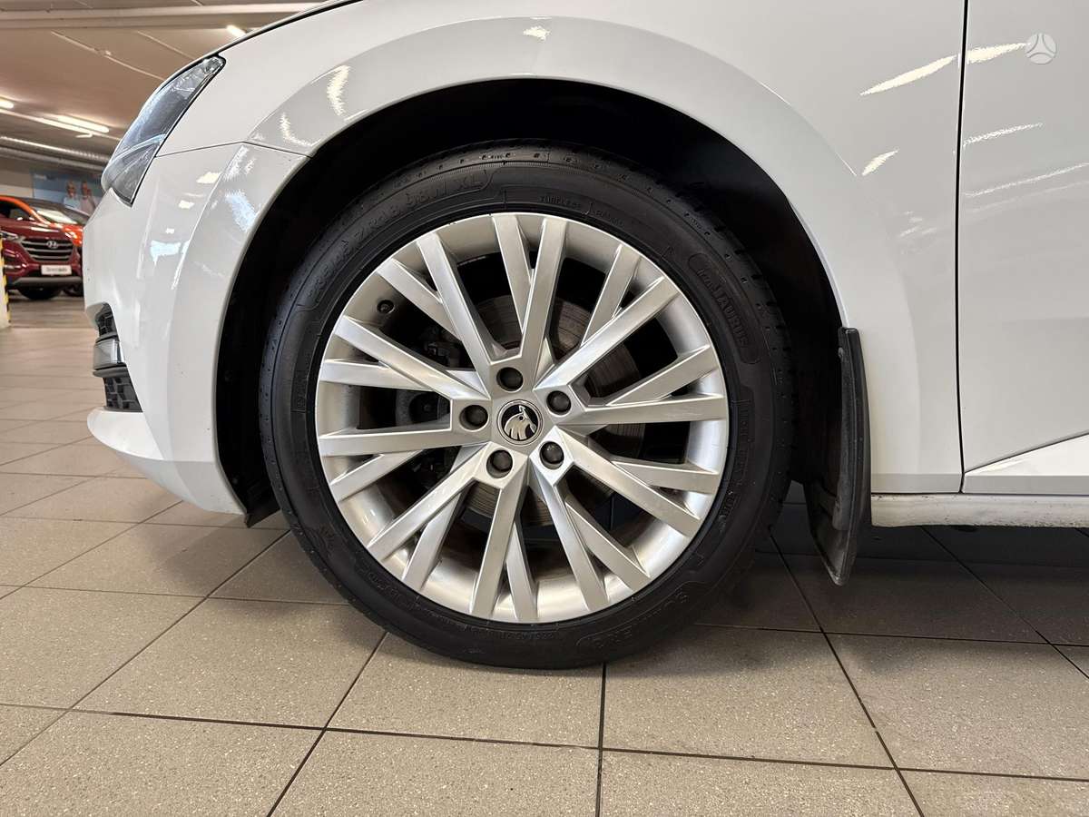 Skoda Superb, 2.0 l., hatchback
