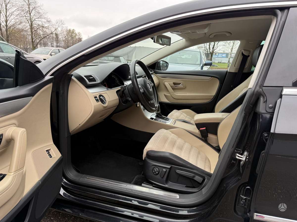 Volkswagen Passat CC - 8