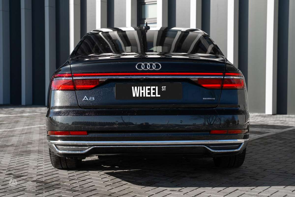 Audi A8, 3.0 l., Седан