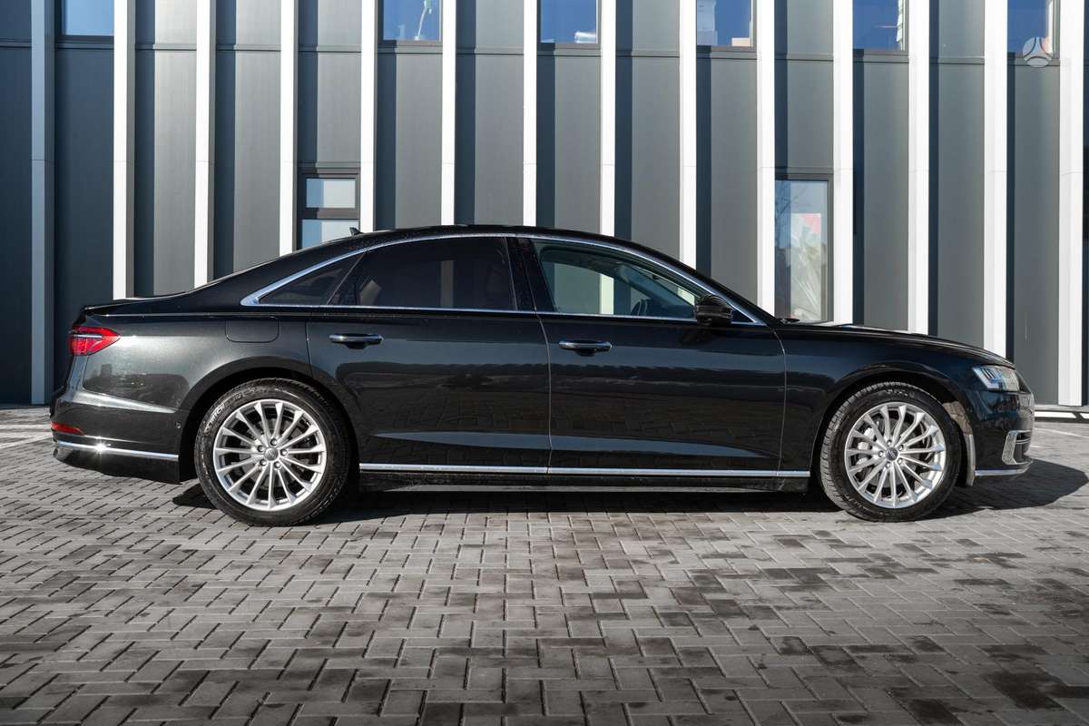 Audi A8, 3.0 l., Седан