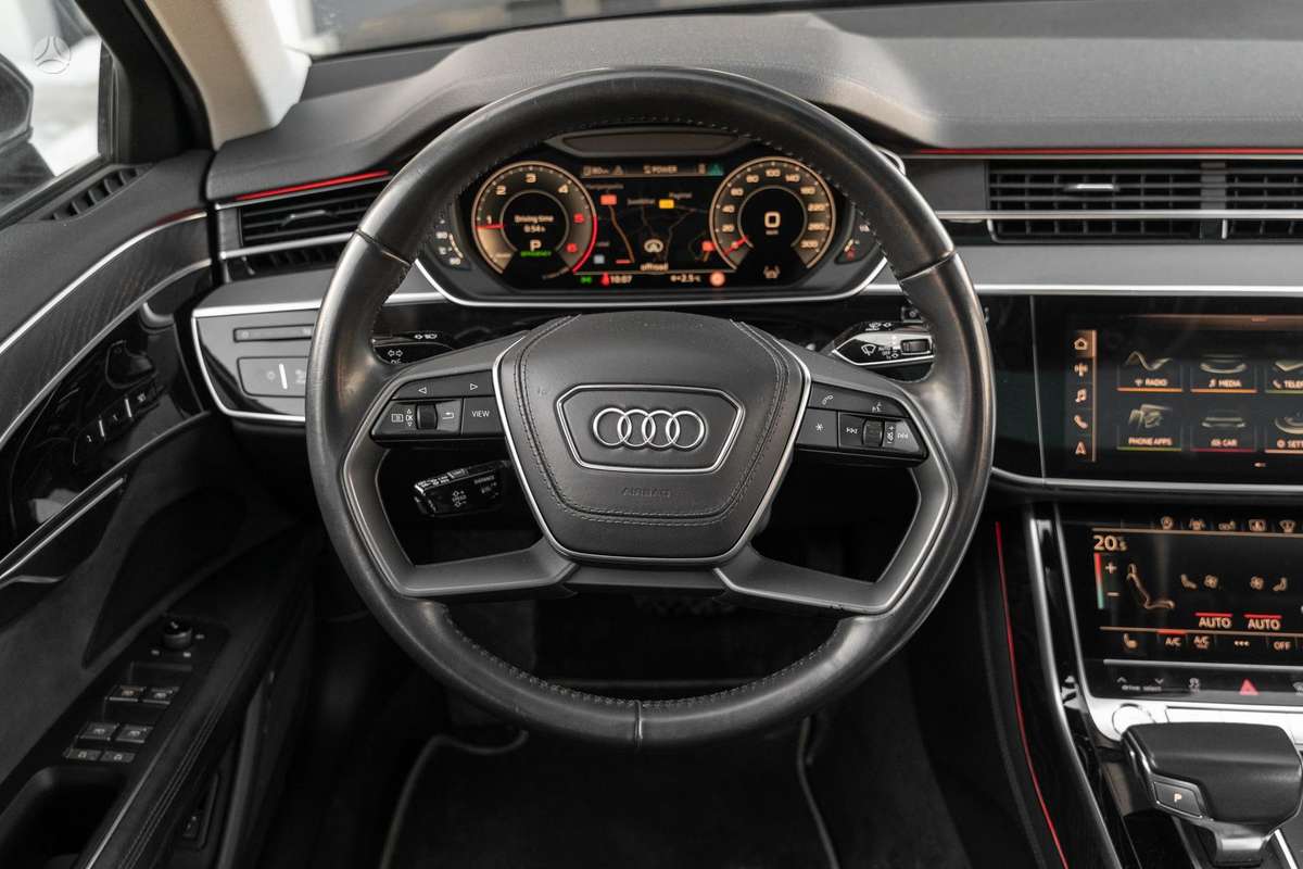 Audi A8, 3.0 l., Седан