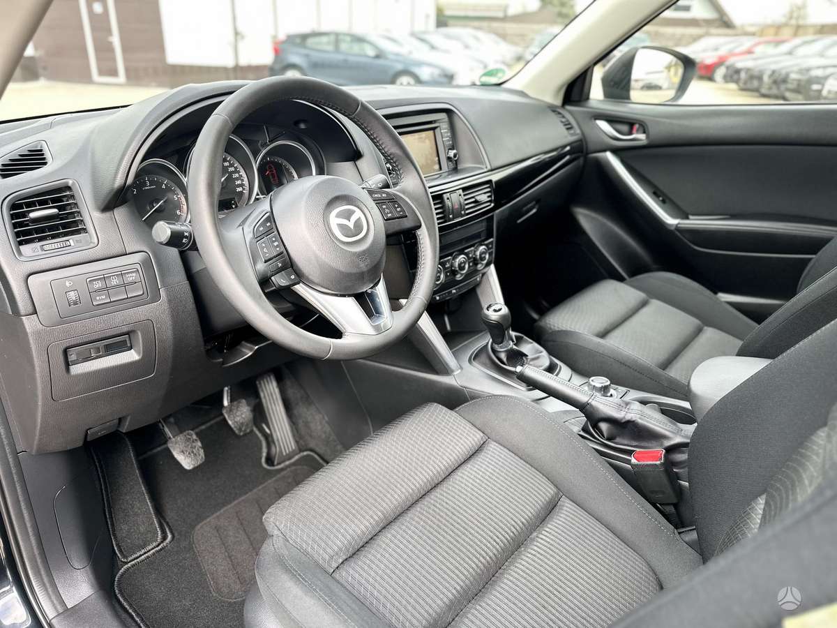 Mazda CX-5, 2.2 l., off-road / crossover