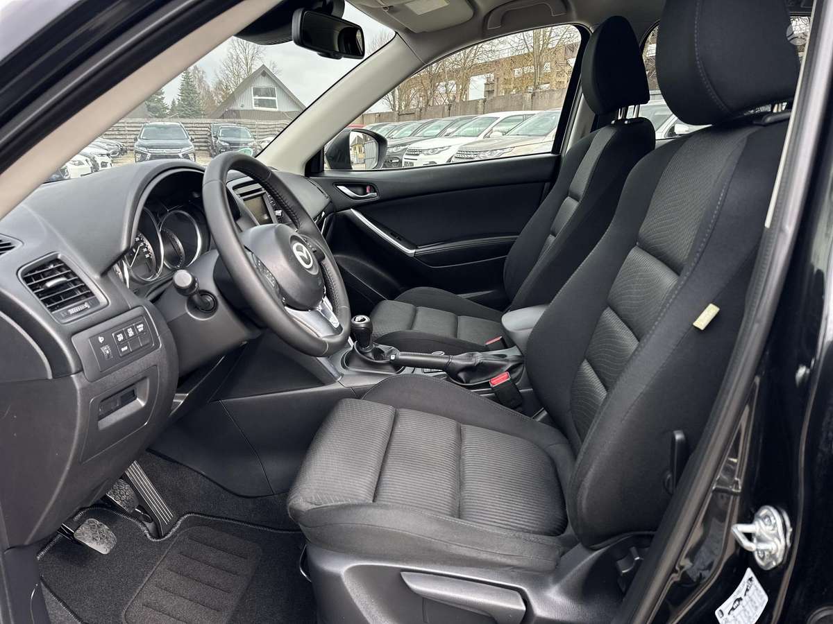 Mazda CX-5, 2.2 l., off-road / crossover