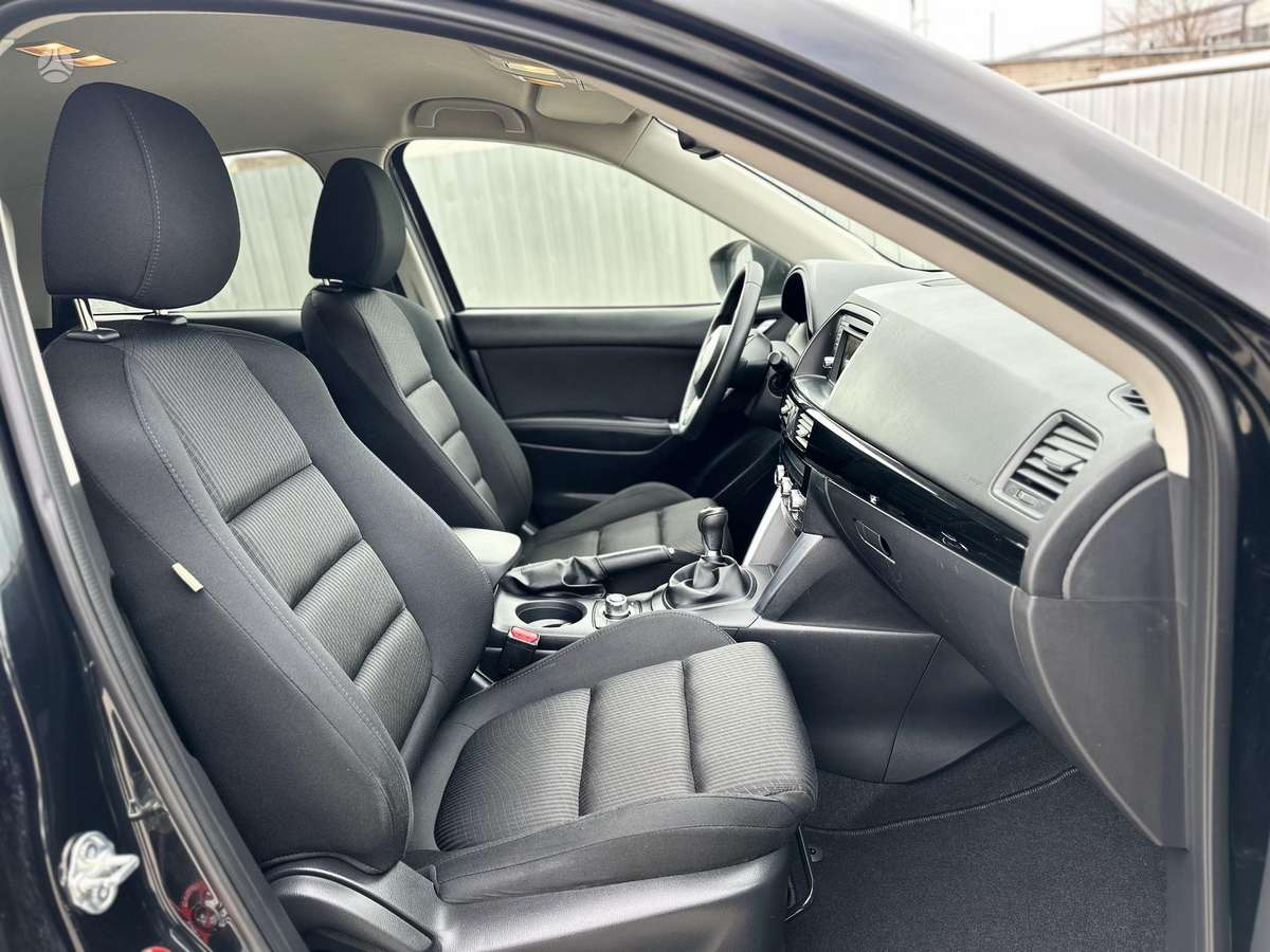 Mazda CX-5, 2.2 l., off-road / crossover