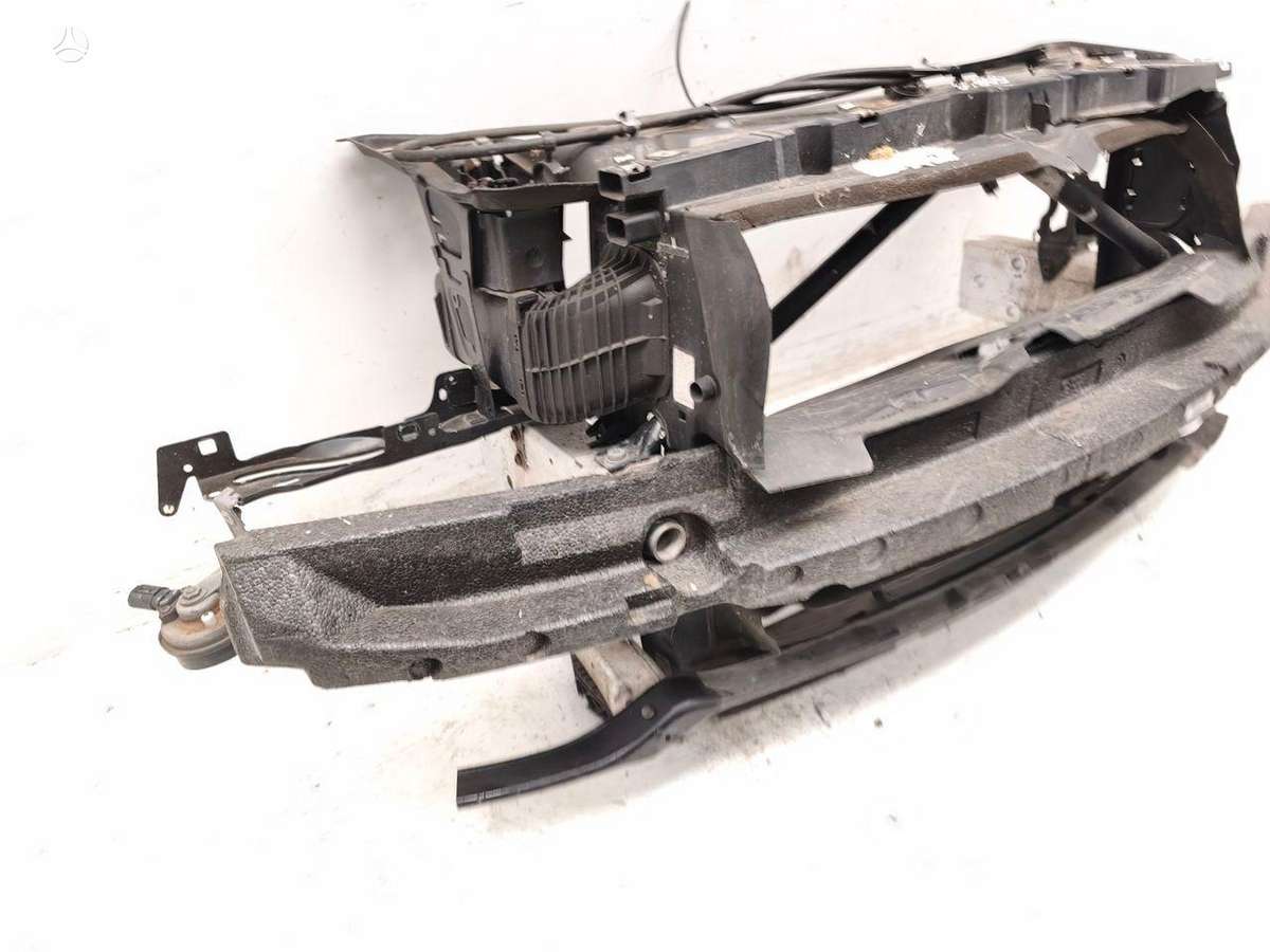 BMW 116 hood (front, rear)