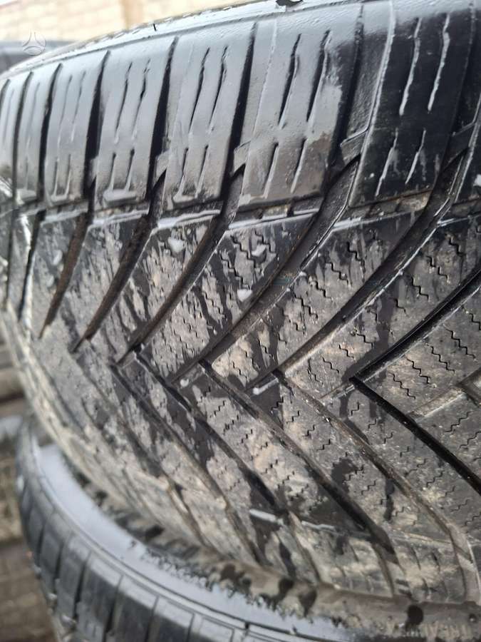 Tracmax, universalios 215/45 R17