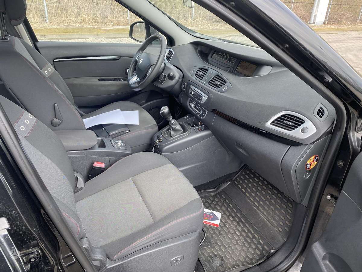 Renault Grand Scenic - 8