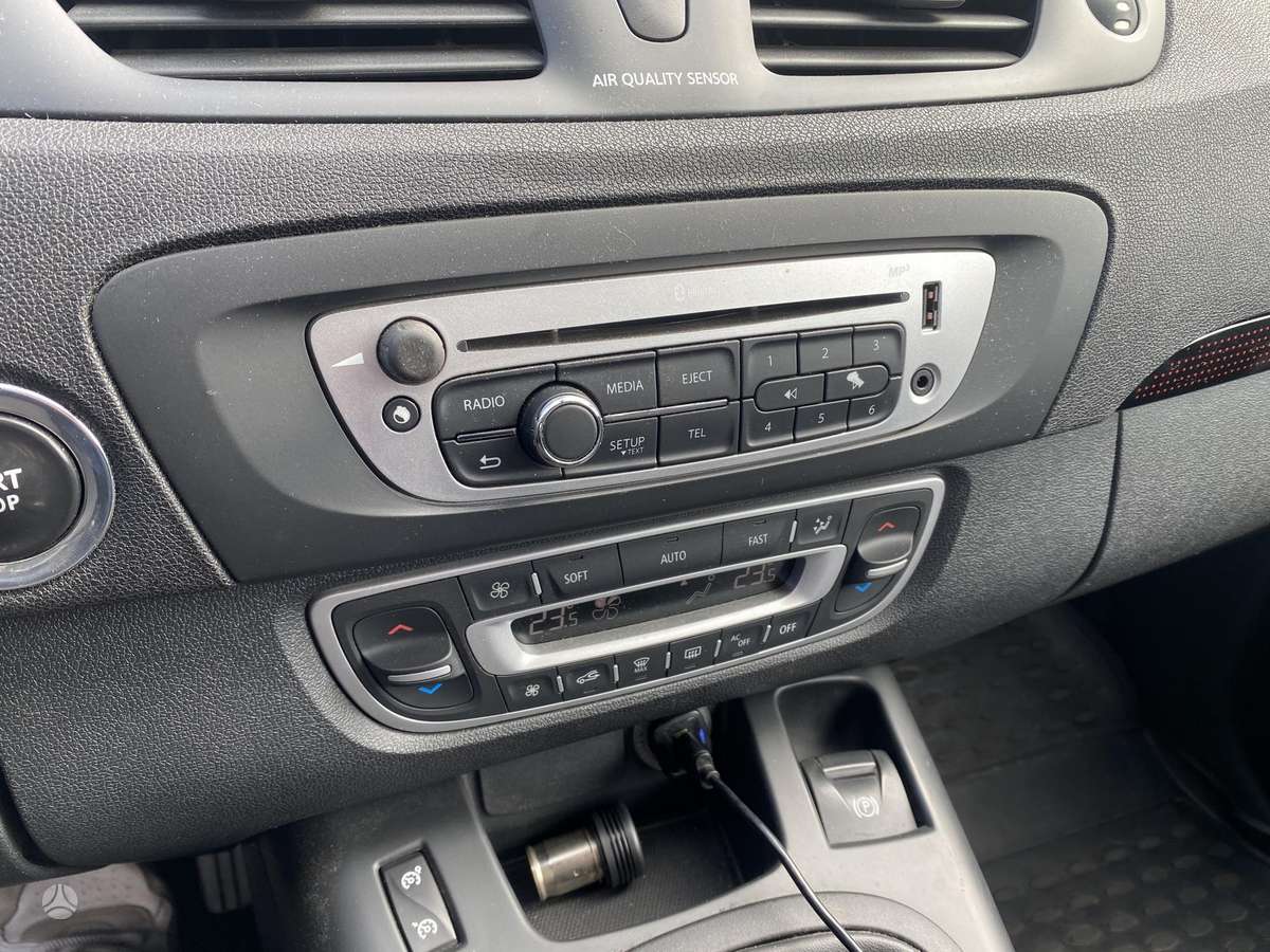 Renault Grand Scenic - 10