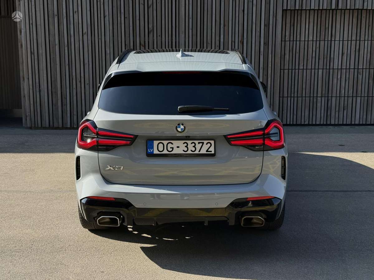 BMW X3, off-road / crossover