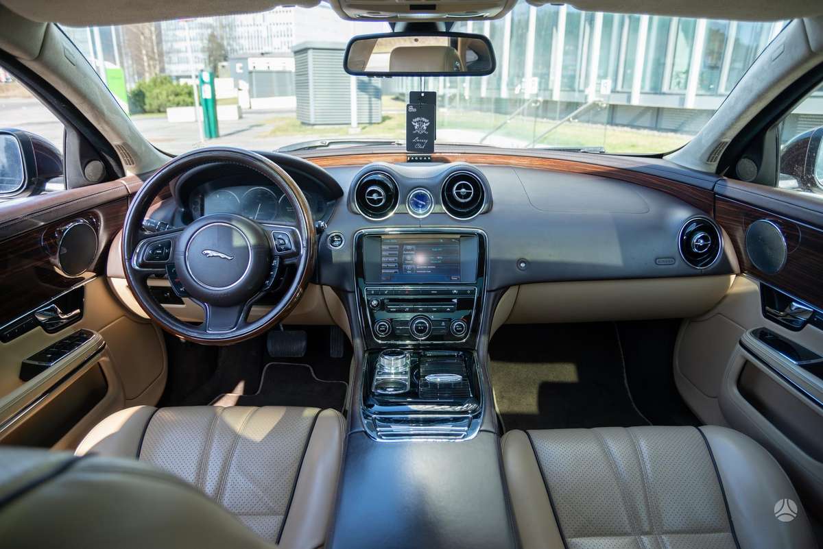 Jaguar XJ, 5.0 l., Седан