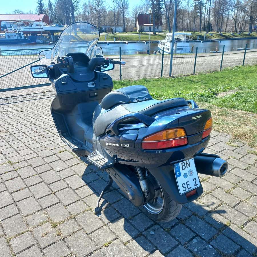Suzuki Burgman 650cc, scooters / mopeds