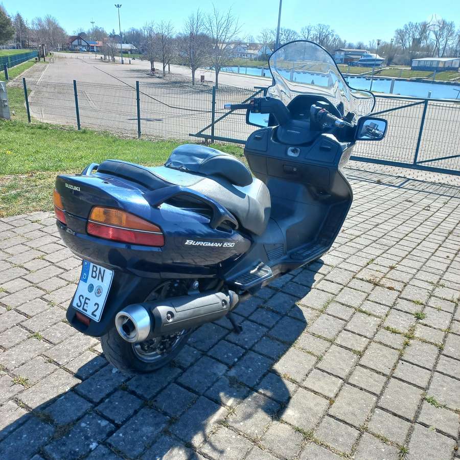 Suzuki Burgman 650cc, scooters / mopeds