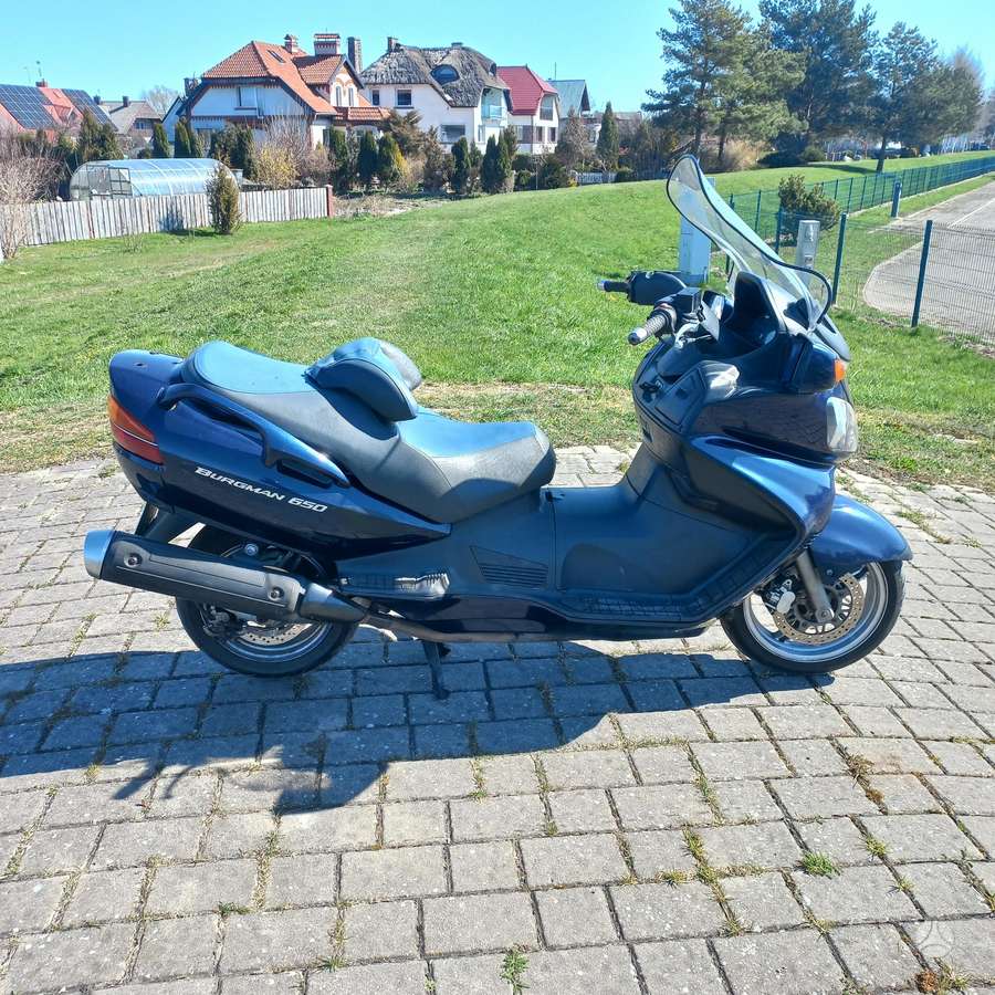 Suzuki Burgman 650cc, scooters / mopeds