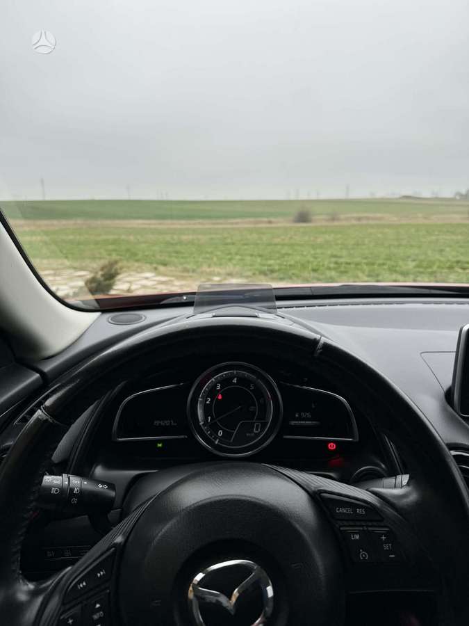 Mazda CX-3, 1.5 l., off-road / crossover