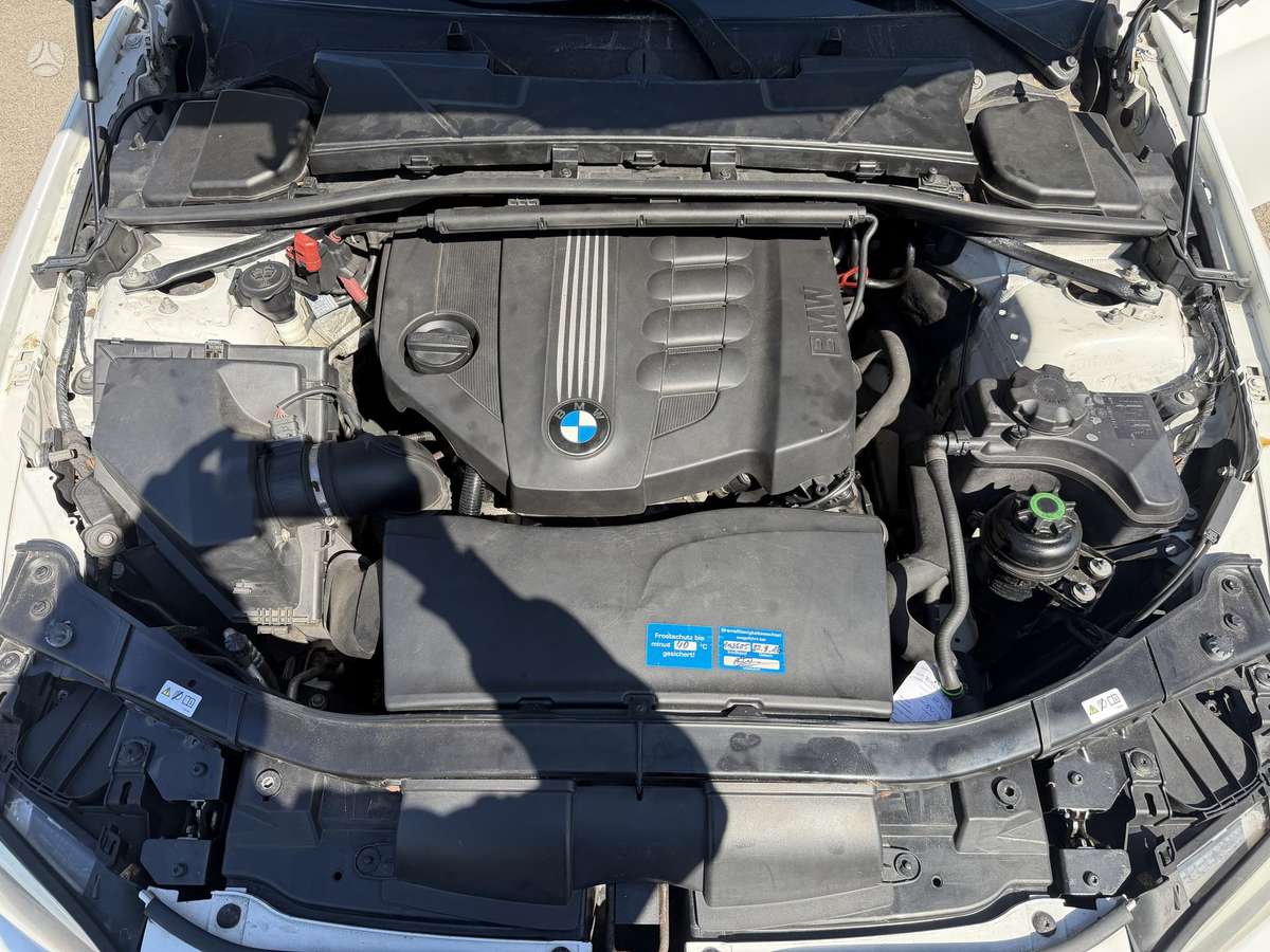 BMW 320, 2.0 l., convertible