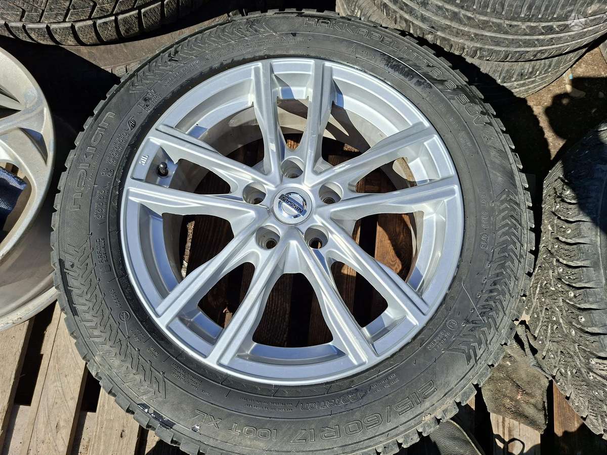 Nissan Reno ET40, легкосплавные , R17