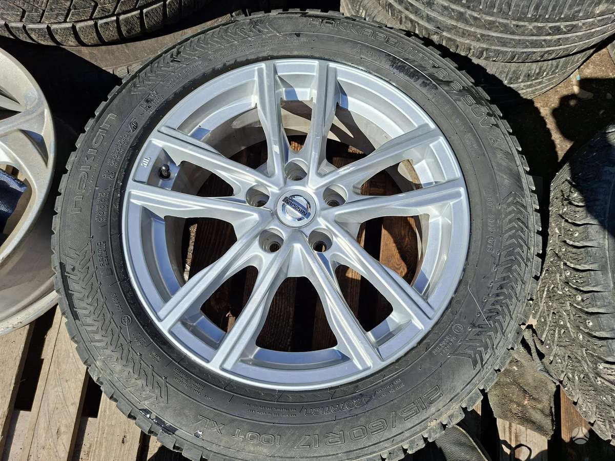 Nissan Reno ET40, light alloy, R17