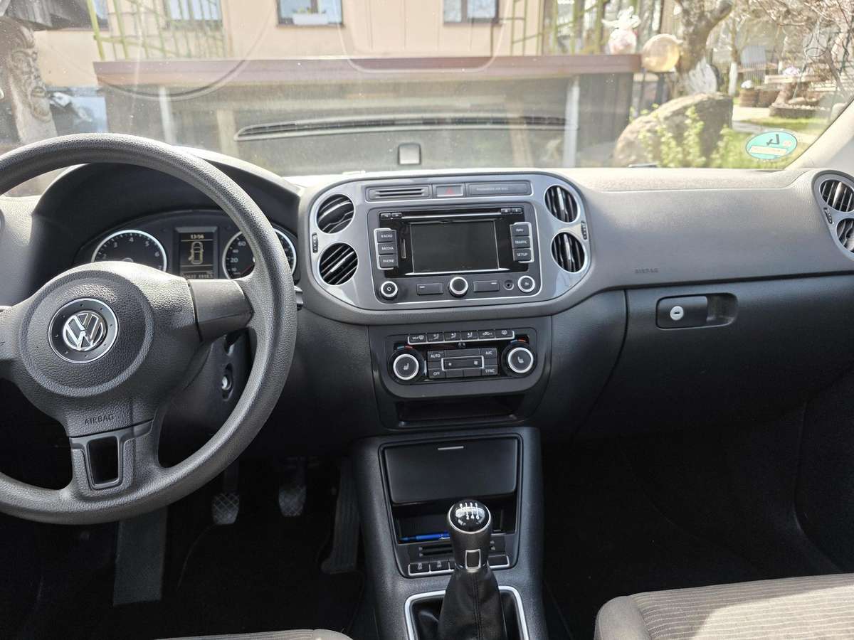 Volkswagen Tiguan - 5