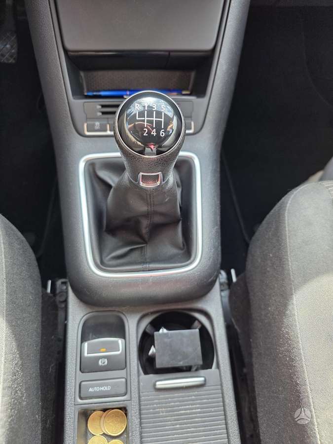 Volkswagen Tiguan - 8