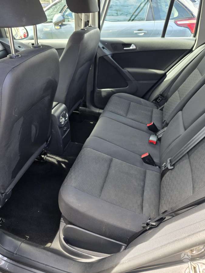 Volkswagen Tiguan - 10