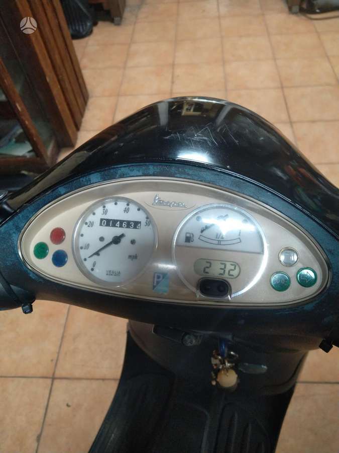 Piaggio Vespa, scooters / mopeds