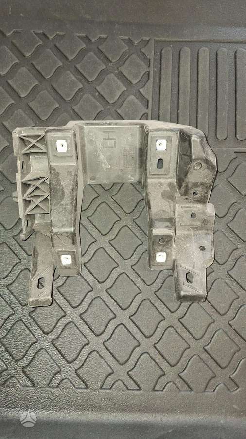 Dodge Ram kėbulo dalys