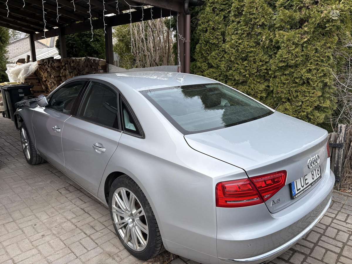 Audi A8, 3.0 l., Седан