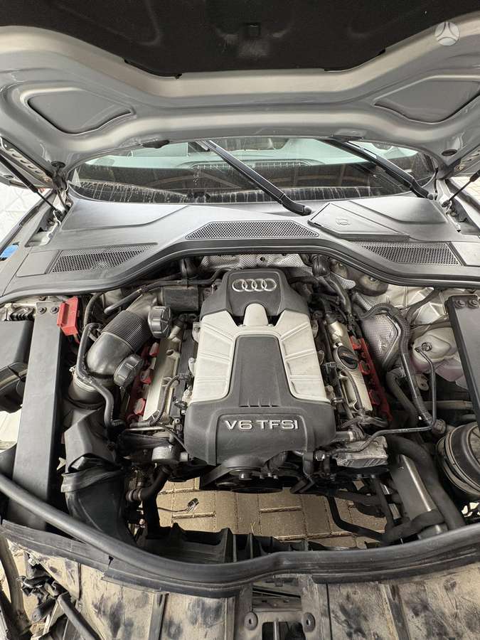 Audi A8, 3.0 l., Седан