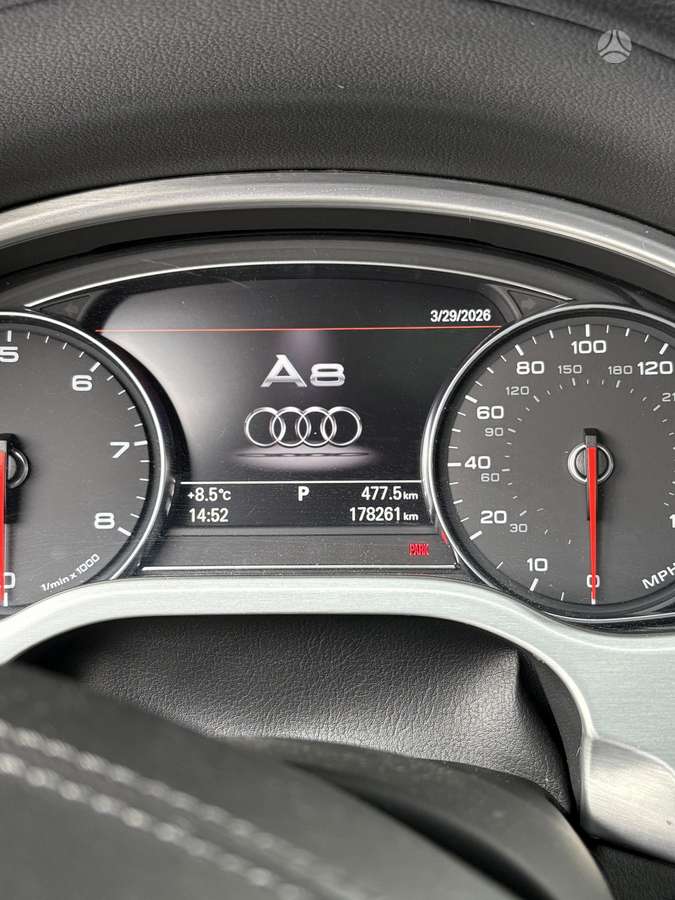 Audi A8, 3.0 l., Седан