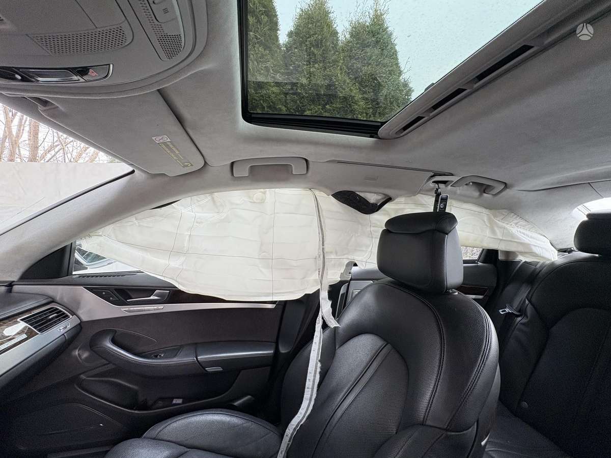 Audi A8, 3.0 l., Седан