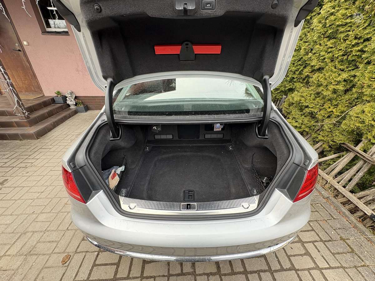 Audi A8, 3.0 l., Седан