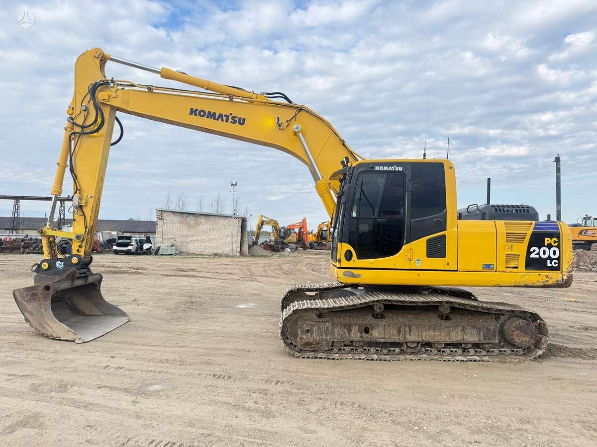 Komatsu PC 200 LC-8, ekskavatori