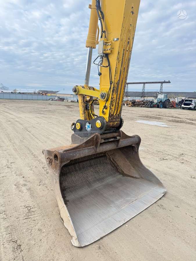 Komatsu PC 200 LC-8, ekskavatori