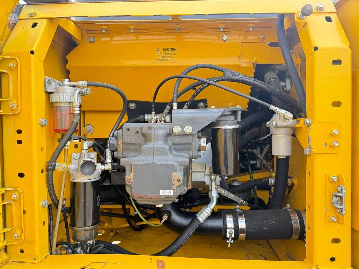 Komatsu PC 200 LC-8, ekskavatori