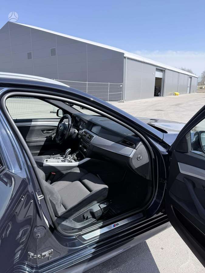 BMW 530, 3.0 l., wagon