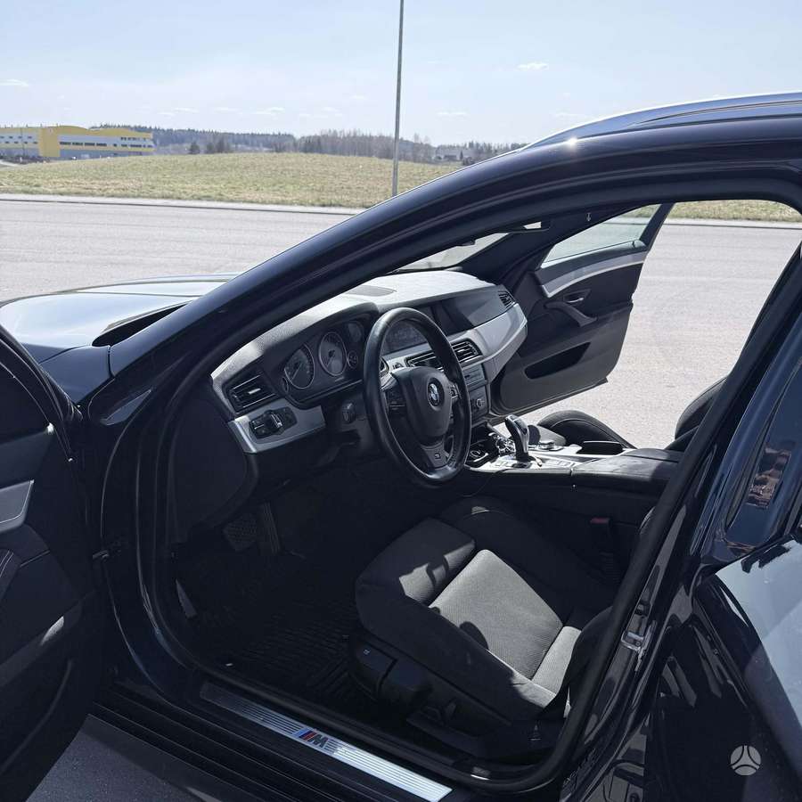 BMW 530, 3.0 l., wagon