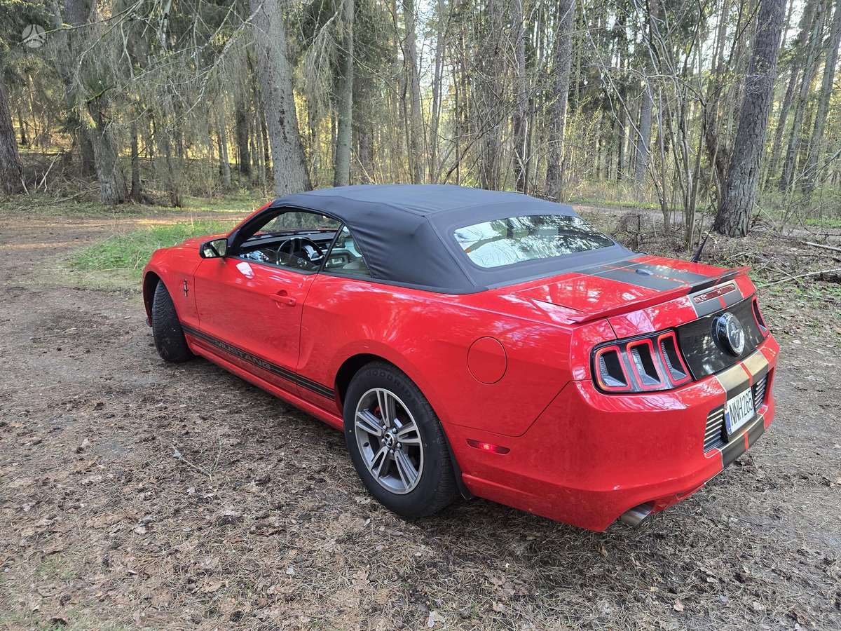 Ford Mustang, 3.7 l., Кабриолет