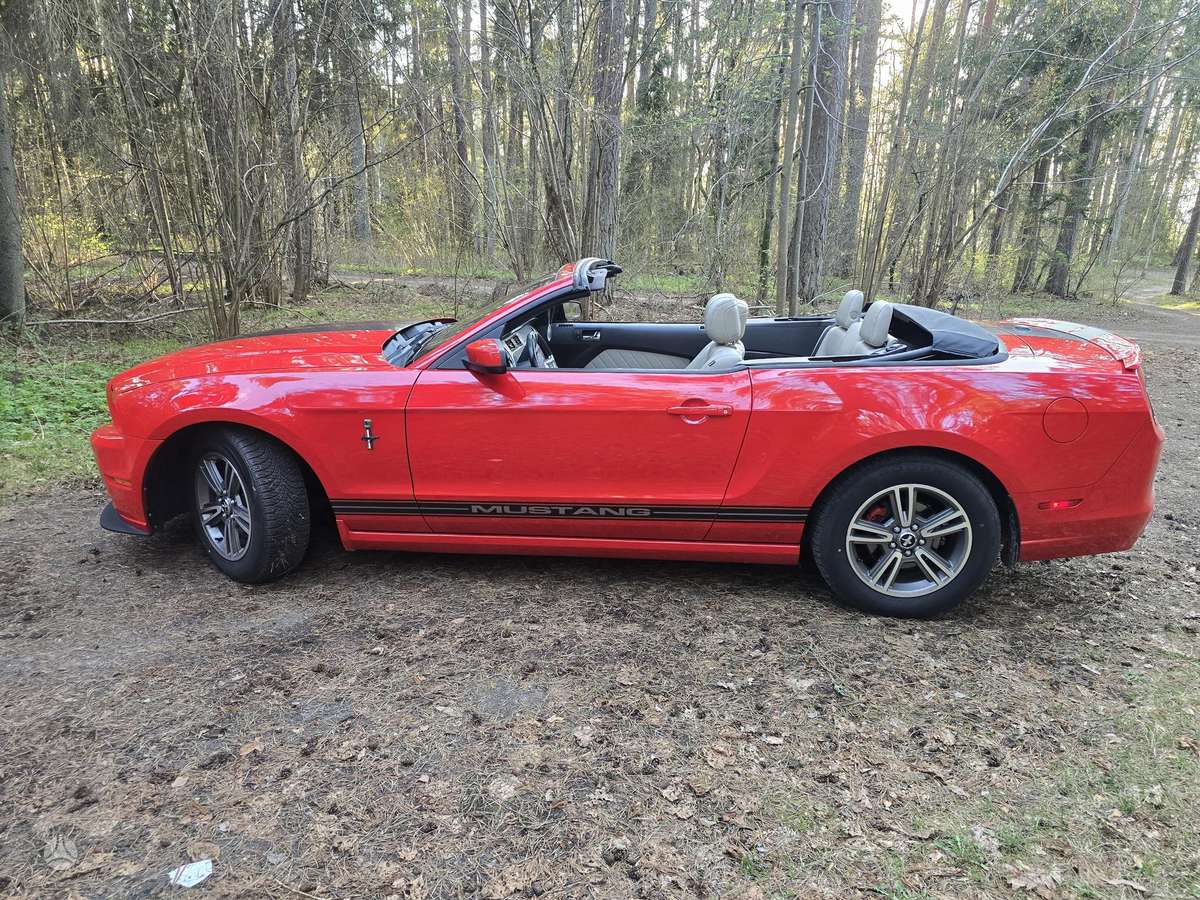 Ford Mustang, 3.7 l., Кабриолет