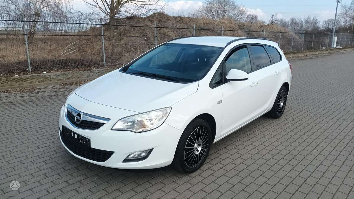 Opel Astra, 2012