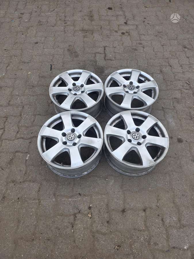 Volkswagen, light alloy, R16