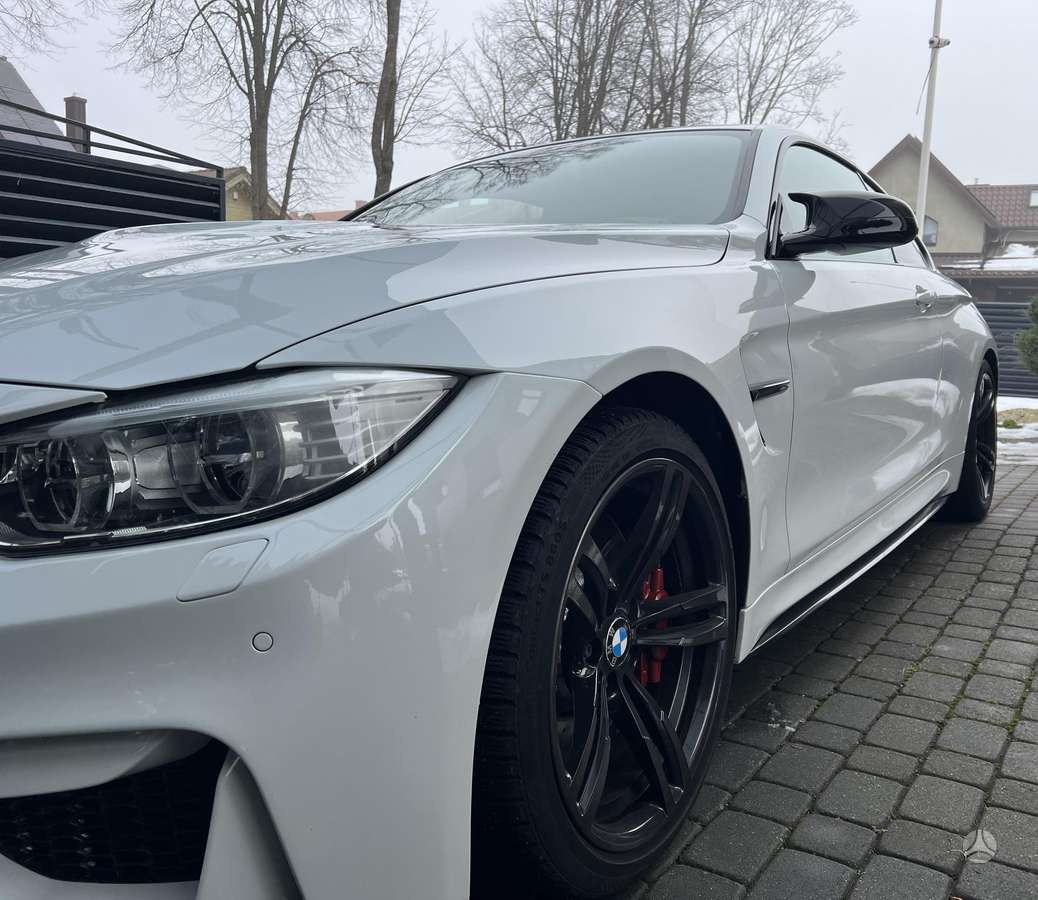 BMW M4, 3.0 l., coupe