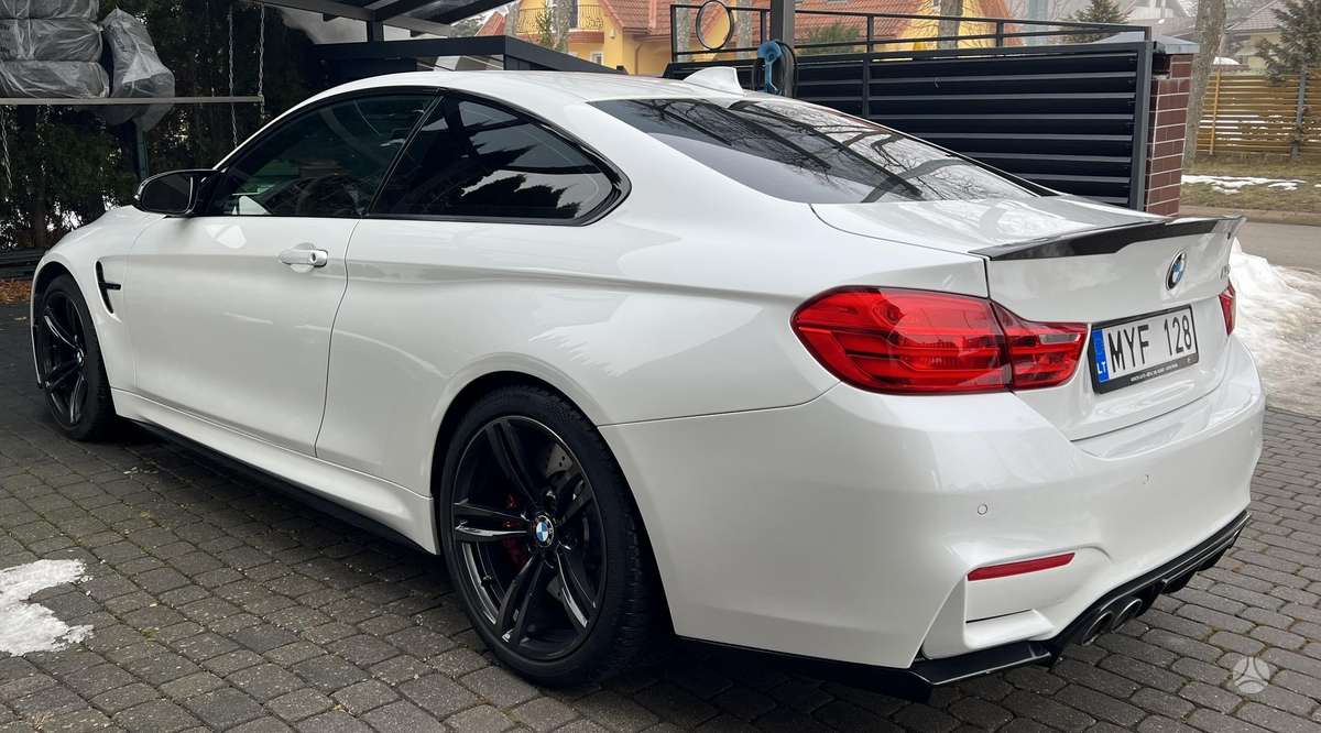 BMW M4, 3.0 l., coupe