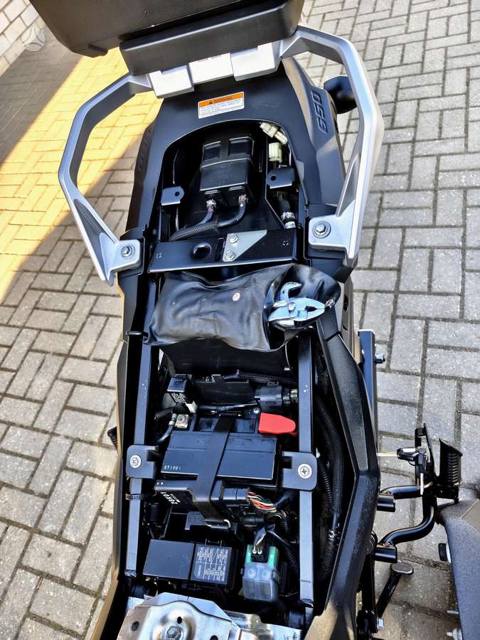 Suzuki DL (V-Strom) 650cc, эндуро / adventure