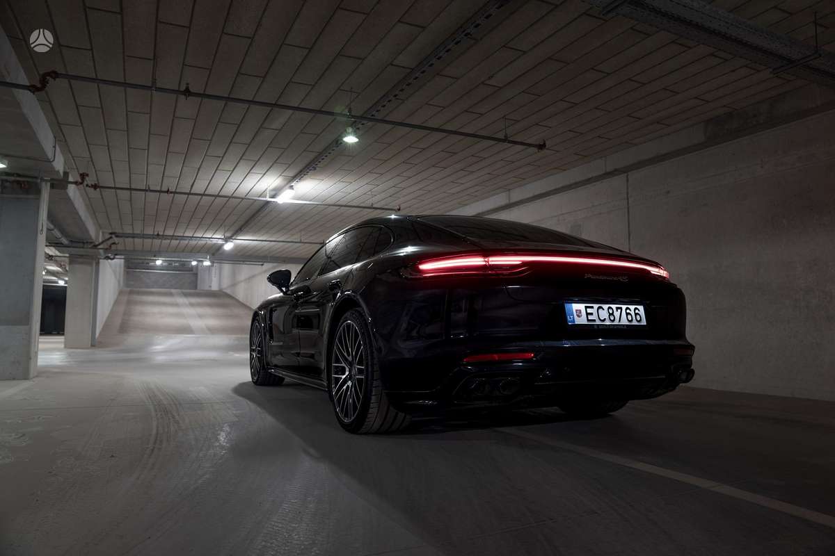 Porsche Panamera - 7
